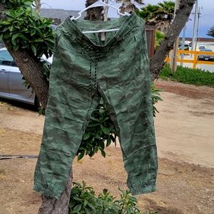 Adorable camo pants...